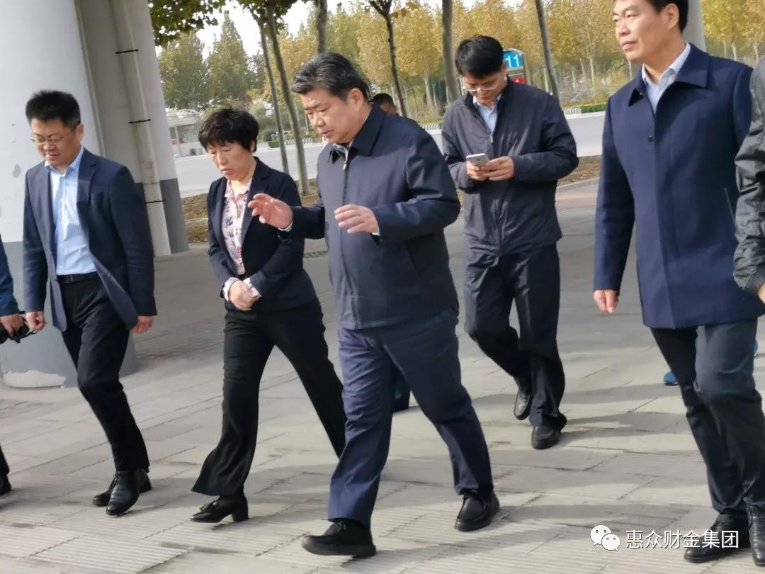 市委常委、統(tǒng)戰(zhàn)部部長李家良到濱州市火車站督導創(chuàng)城工作(圖1)