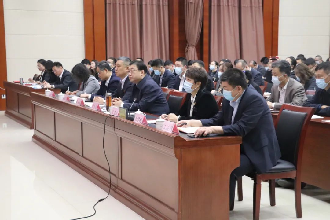 解放思想 真抓實(shí)干丨惠眾財(cái)金召開“建設(shè)更高水平富強(qiáng)濱州中心城區(qū)，惠眾怎么干”解放思想大討論動員大會(圖3)