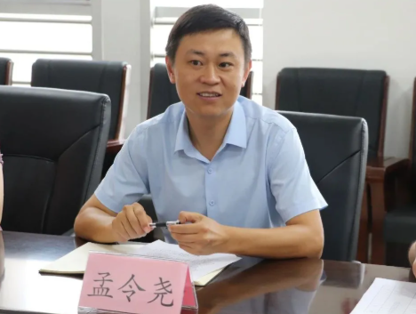 致敬 “最可愛的人”丨惠眾財(cái)金集團(tuán)召開退役軍人座談會(huì)(圖3) 致敬 “最可愛的人”丨惠眾財(cái)金集團(tuán)召開退役軍人座談會(huì)(圖3)